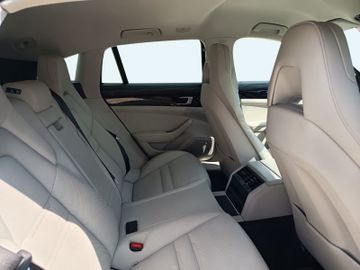 Porsche Panamera - 11