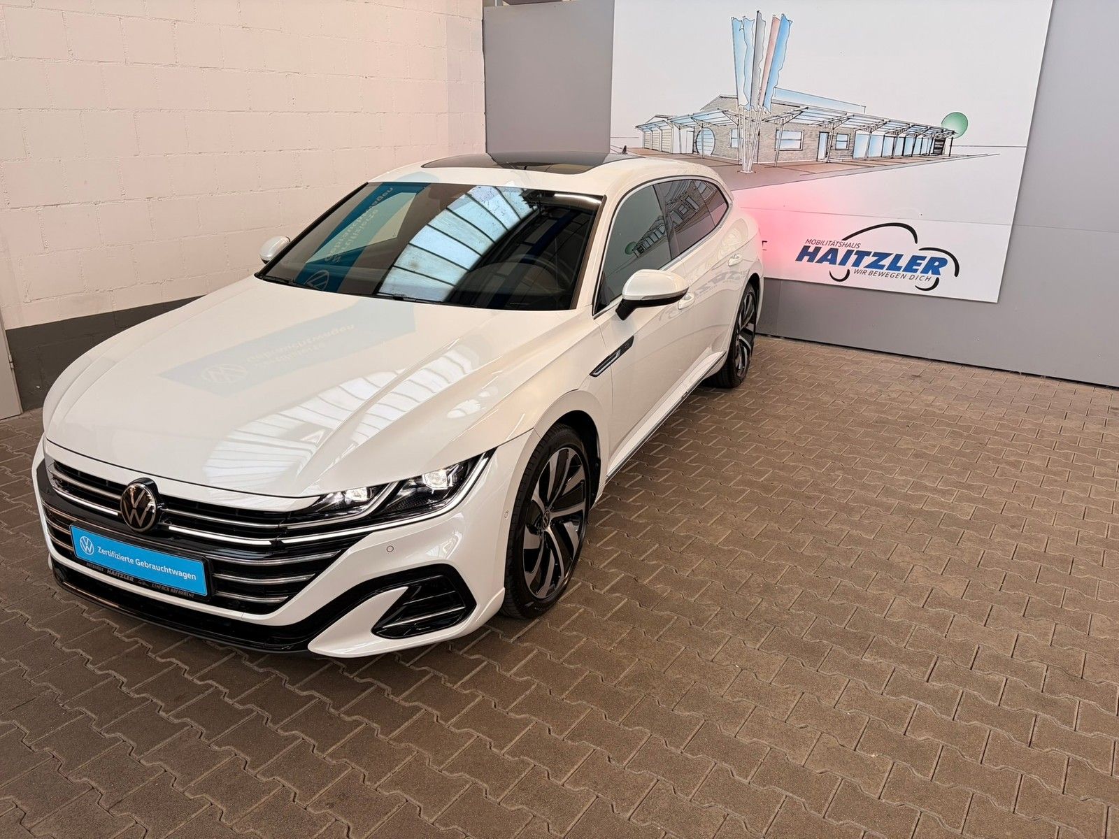 Fahrzeugabbildung Volkswagen Arteon SB R-Line 2.0 TSI DSG 4M +ACC +IQ.Light - mit KI generiert/bearbeitet