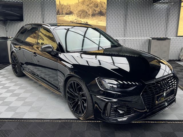 Audi RS4 2.9 TFSI  Avant Full Black Exclusive Carbon