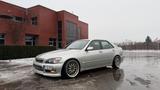 Lexus IS 200 Turbo 300HP - Lexus IS 200 mit Benzin-Antrieb
