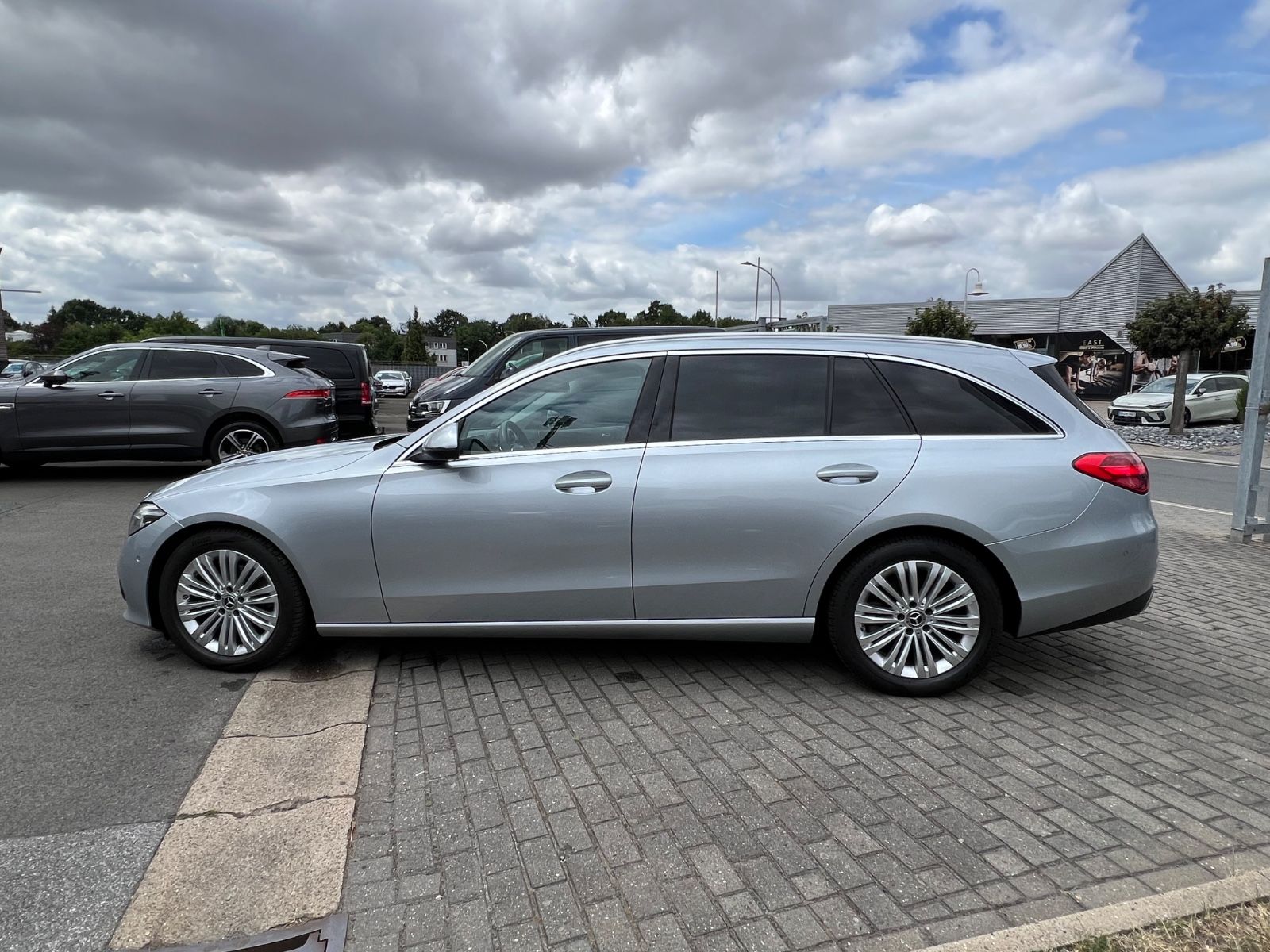 Mercedes-Benz C 220 T d 4M Avantgarde Business+Advanced Pakete imagem 2