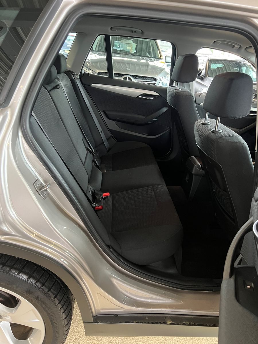 Fahrzeugabbildung BMW X1 18 d xDrive *LED/XENON*NAVI*MEMORY*