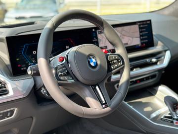 صورة 9 لـ 2024 BMW XM