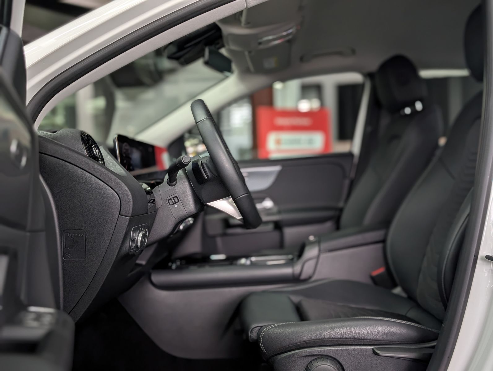 Fahrzeugabbildung Mercedes-Benz GLA 250 e LED LEDER AHK SHZ MFL VIRT KAM WinterP