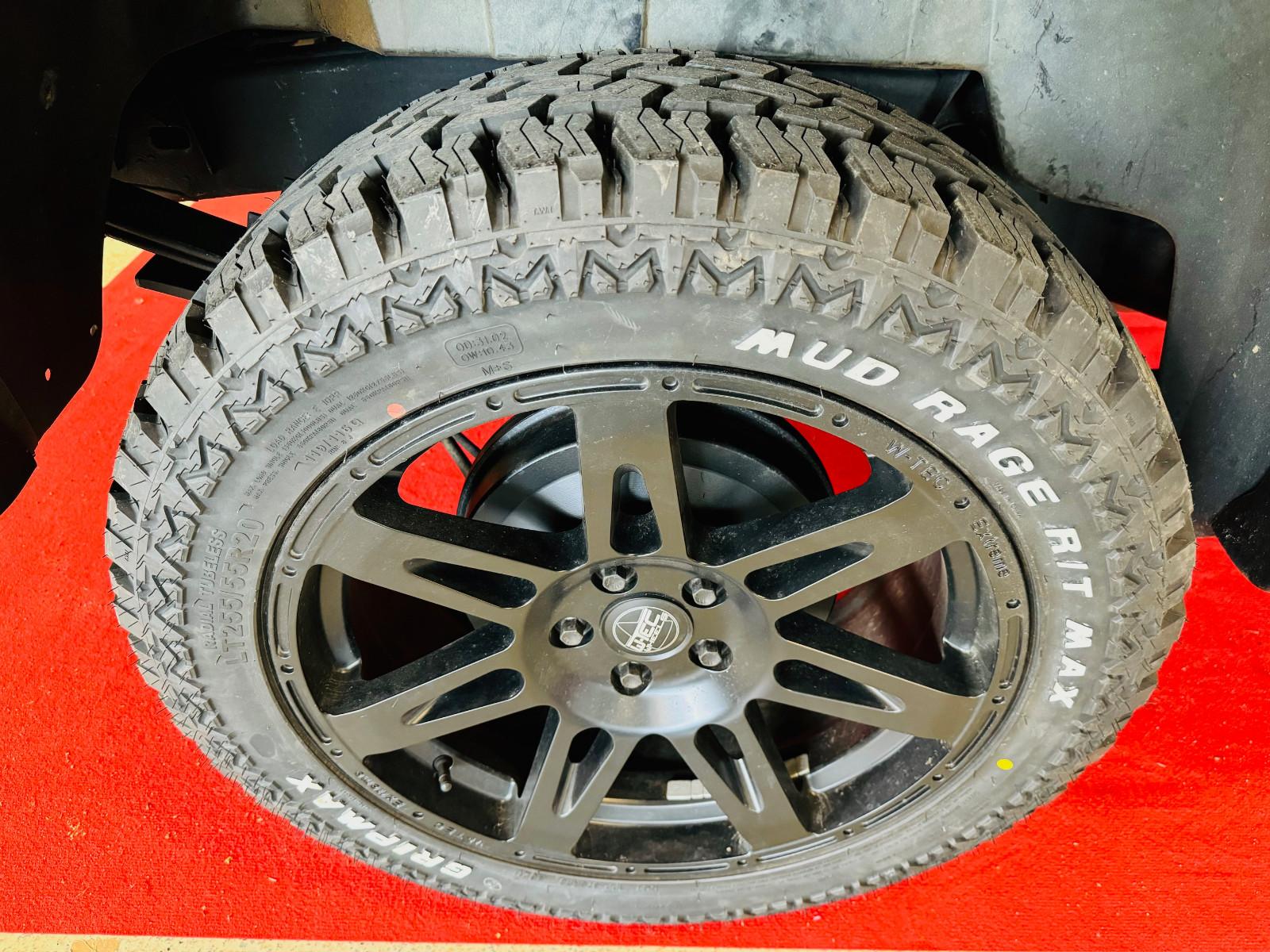 Volkswagen Amarok Double Cab 2.0 TDI 140 ch BVM 4x4 / 1ère main / 112 600 km / Prépa Off-Road / Bodylift Trailmaster / Jantes 20"