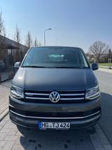 Volkswagen T6 Multivan, Leder, 7 Sitte, 8fach Reifen - VW T6 Multivan in Frankfurt
