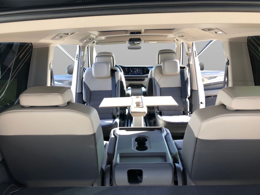 Fahrzeugabbildung Volkswagen T7 Multivan 2,0 TDI LÜ Life Edition IQ.Light
