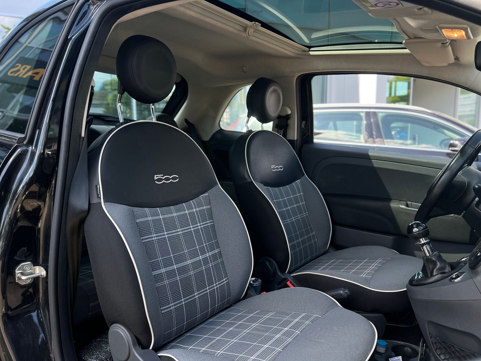 Fahrzeugabbildung Fiat 500 Lim. Lounge PANO KLIMA ALU TEMP