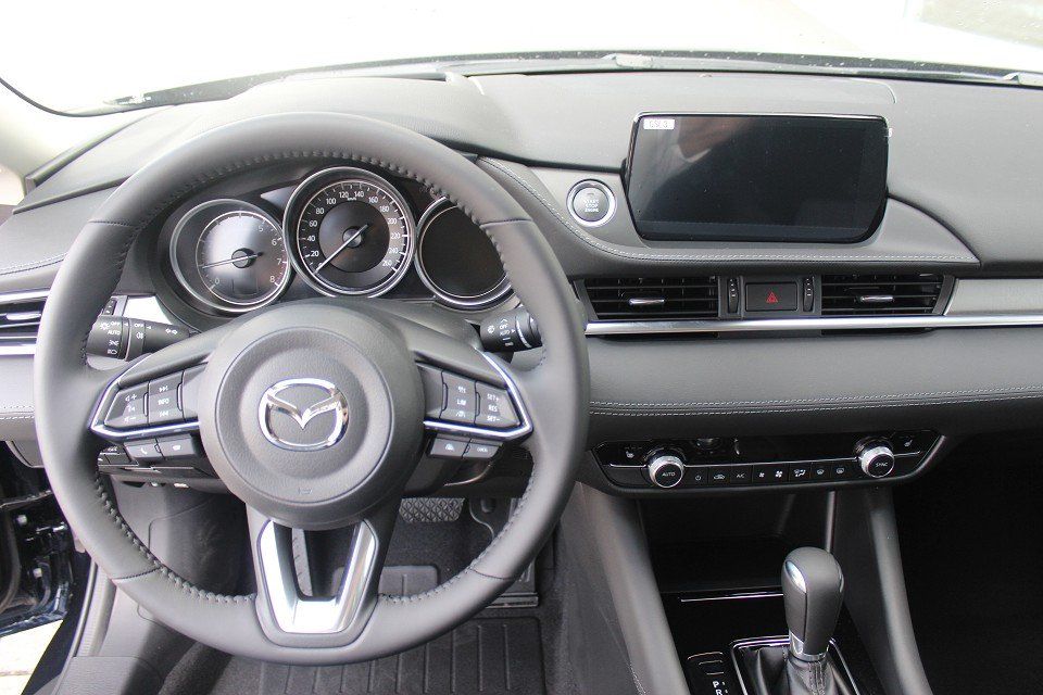 Fahrzeugabbildung Mazda 6 Center-Line G-165 AT NAVI ACAA HUD 360° VOLL-L