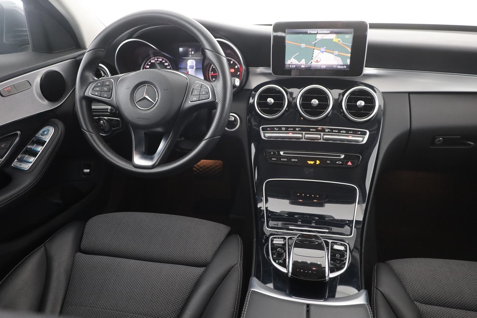 Mercedes-Benz C180 T CGI Avantgarde LED Navi Sitzheizung PDC
