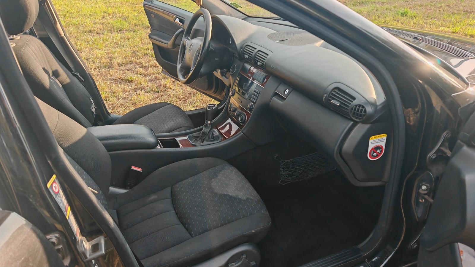 Mercedes-Benz C200 2005 — photo 8