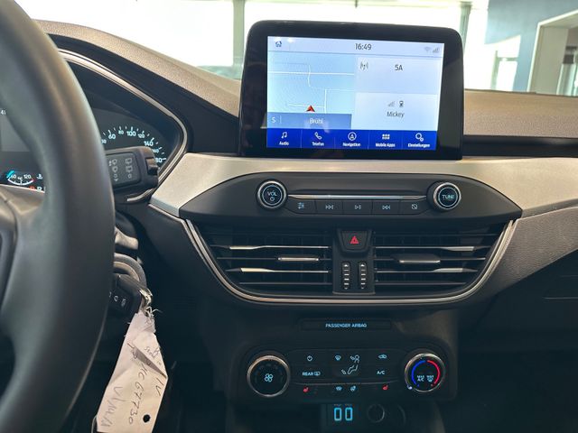 Fahrzeugabbildung Ford Focus Turnier Cool & Connect*RFK*SHZ*8-FACH*1.HD