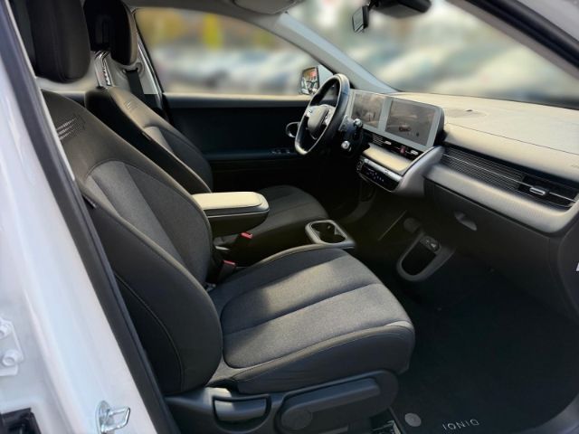 Fahrzeugabbildung Hyundai IONIQ 5 Basis Elektro +KLIMA+NAVI+PDC+RFK+RADIO+
