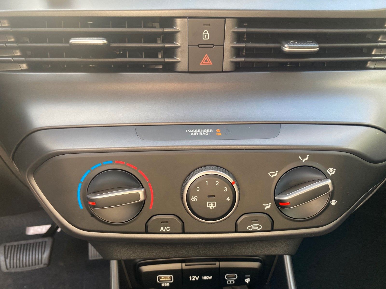 Fahrzeugabbildung Hyundai i20 1.0 T-GDI Trend *Navi*Sitzhzg*BOSE*DCT*RFK*