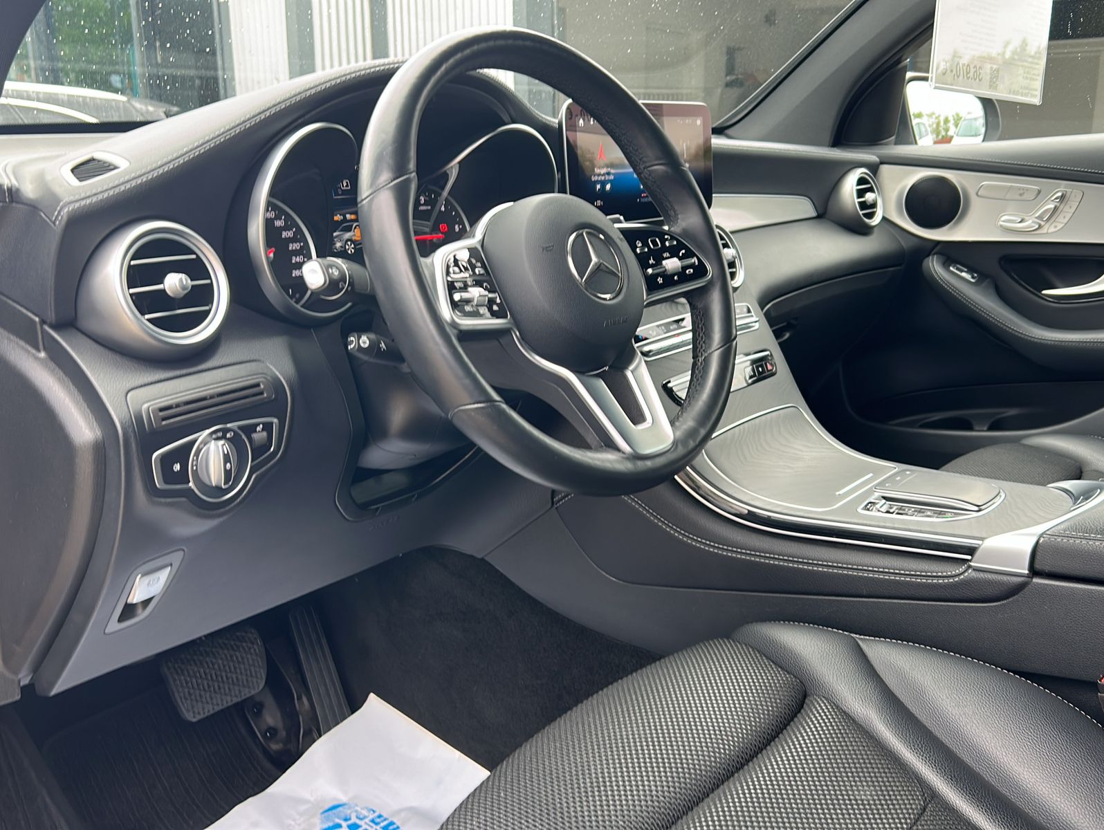 Fahrzeugabbildung Mercedes-Benz GLC 300 d 4MaticExclusive