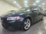 Volvo V50 D2 R-design - Volvo V50: R Design