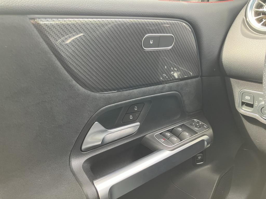 Fahrzeugabbildung Mercedes-Benz GLB 200 d AMG Line*Kamera*MULTIBEAM*AHK