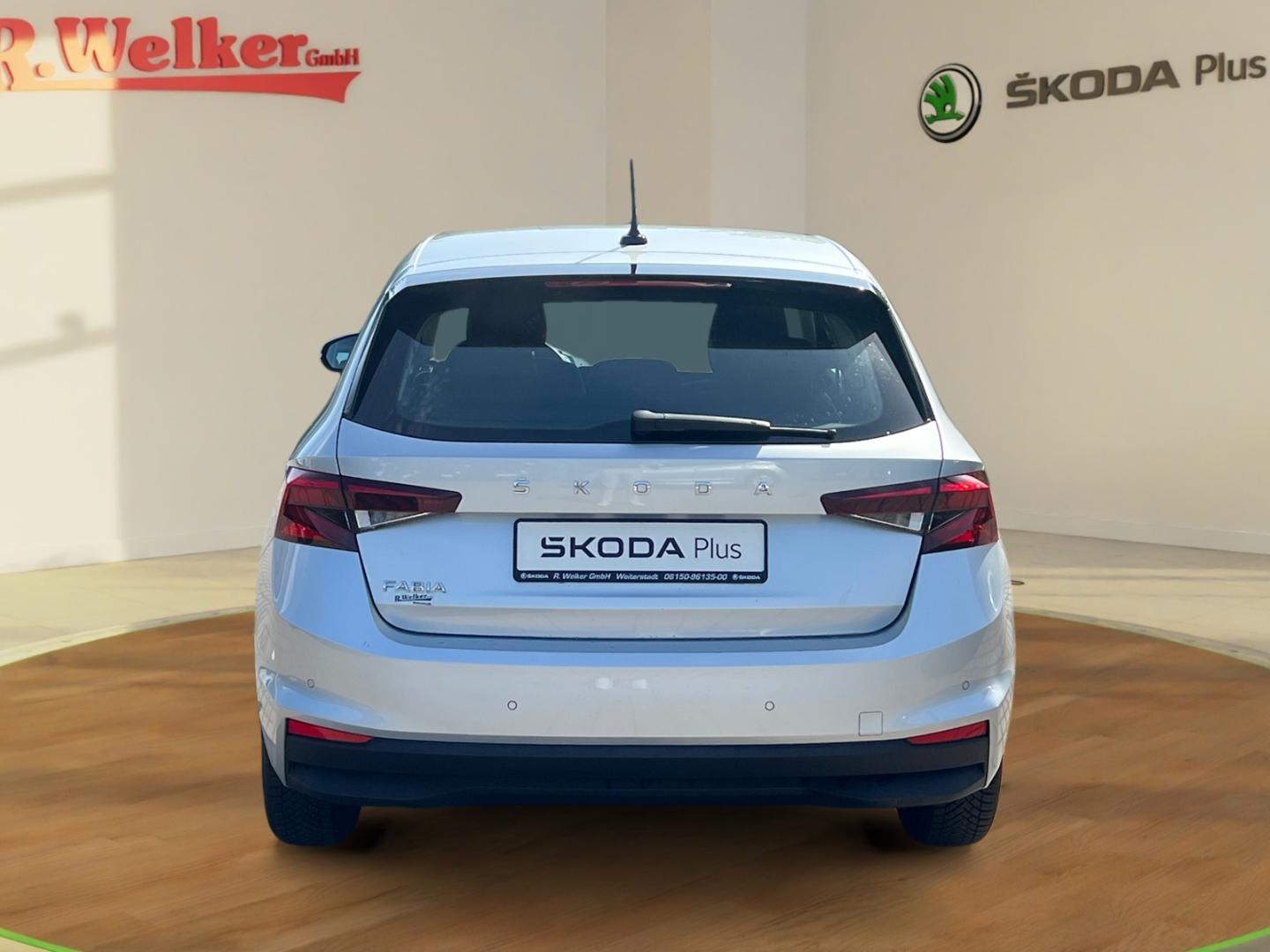 Skoda Fabia Ambition 1.0 TSI''Lane Assist''Infotainmen