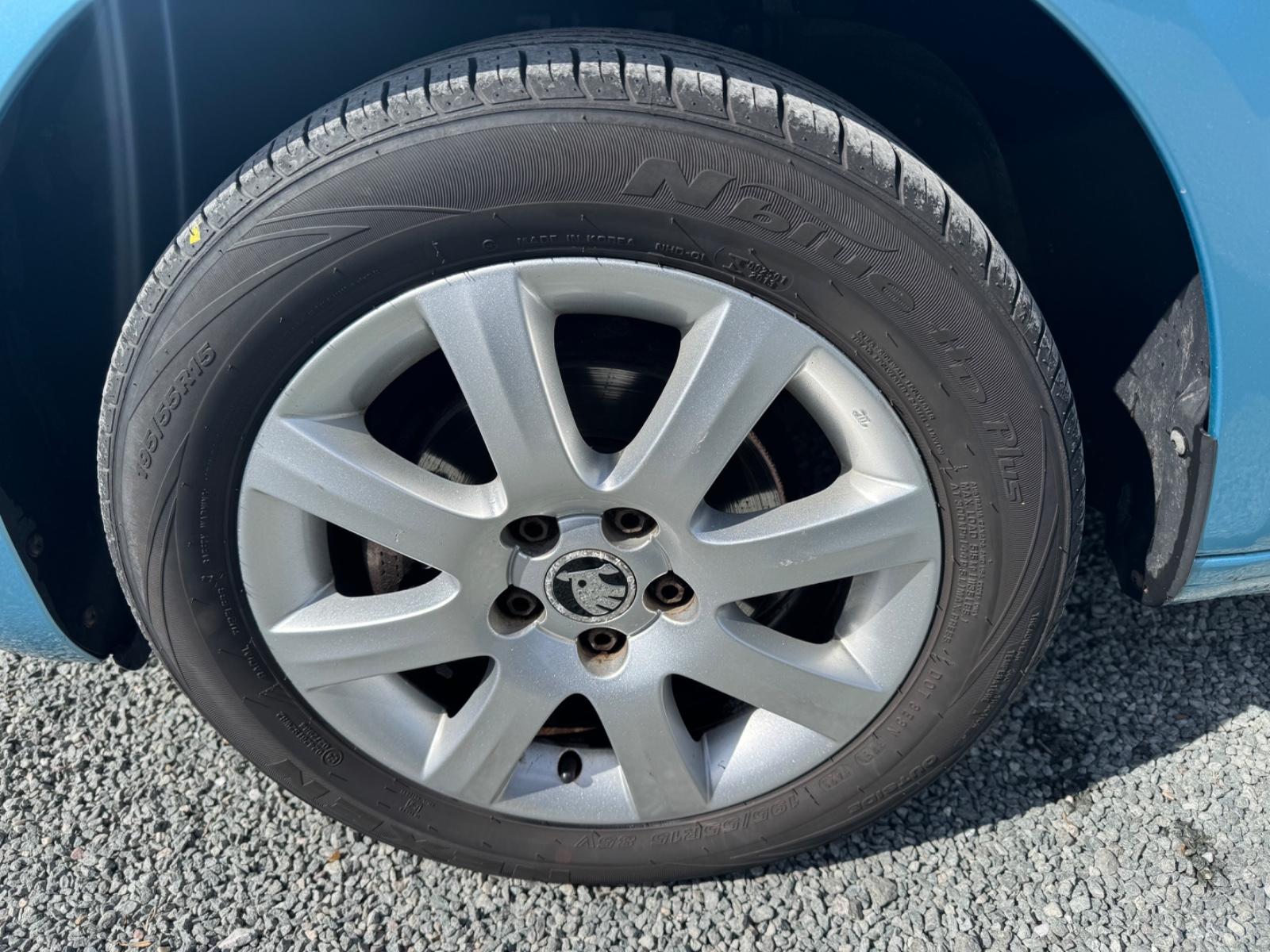 Skoda Roomster 2013 — photo 12