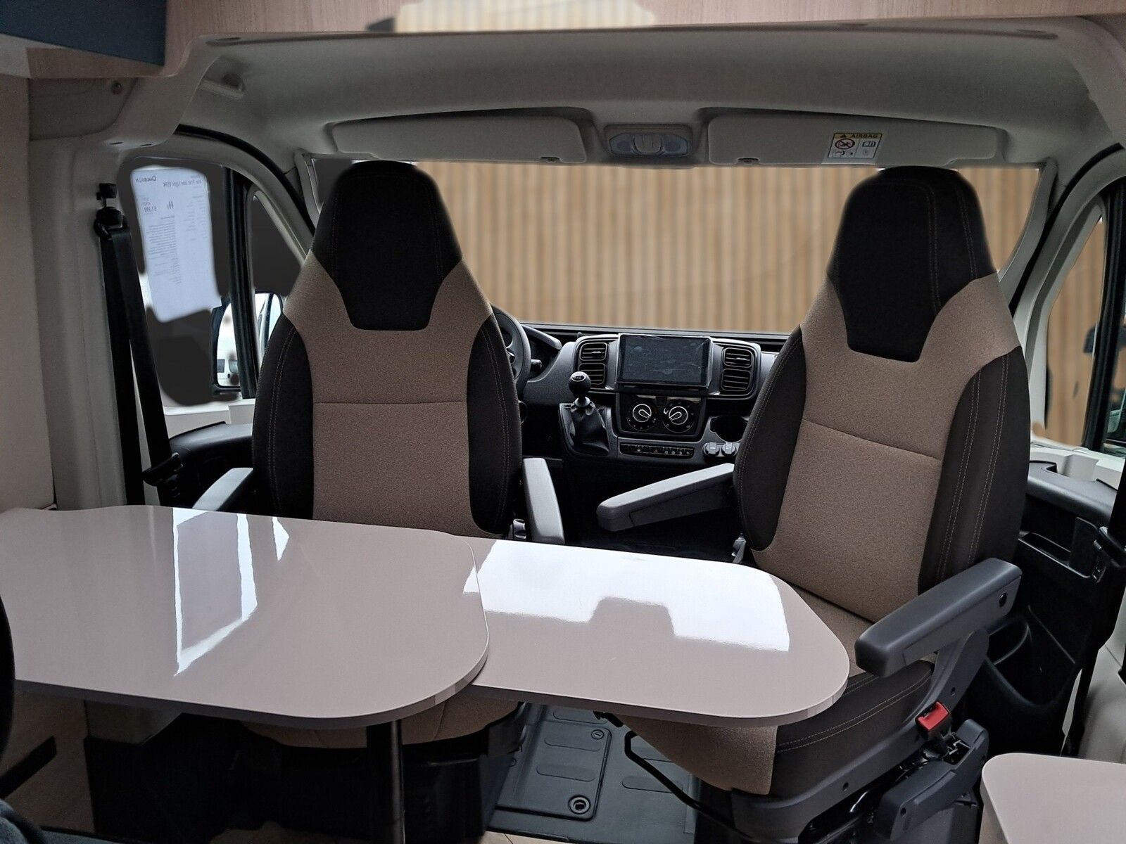 Fahrzeugabbildung Chausson Van Blackline 2.0 Dörr 30Y Edition,Markise,Solar