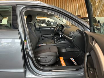 Audi A3 Sportback ambition*2. Hand*Klima*SHZ*PDC*