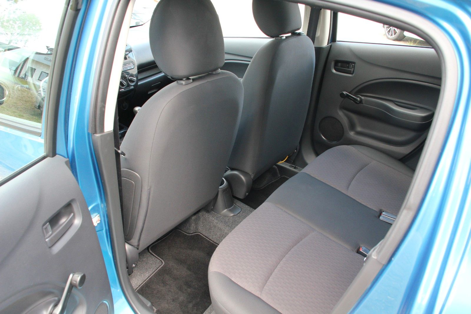Fahrzeugabbildung Mitsubishi Space Star Diamant Edition