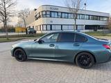 BMW 3er 320i *HUD *AUT *Sitzh *PDC *HiFi *Navi *LED - BMW 320: Si
