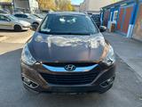 Hyundai ix35 2.0 Style 2WD*Aut*Leder*Navi*R-Cam*AHK*Top* - Hyundai ix35: Allradantrieb, Automatik, 2.0