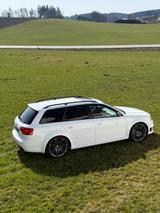 Audi RS4 4.2 quattro Avant - - Audi RS4