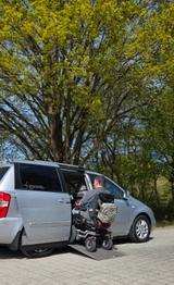 Kia behindertengerecht Kia Carnival HU 04/2028 - gebrauchte Kia Carnival aus dem Jahr 2007