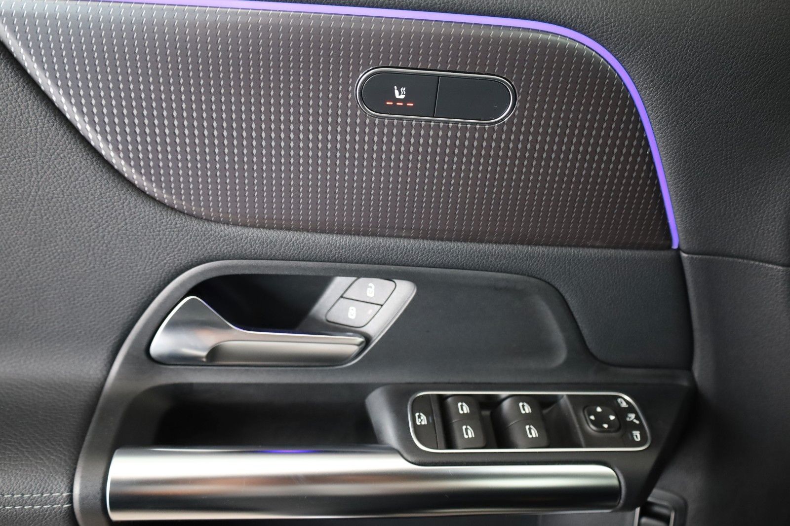 Fahrzeugabbildung Mercedes-Benz EQA 250 Progressive,T.Leder,Navi,LED,SH,Kamera