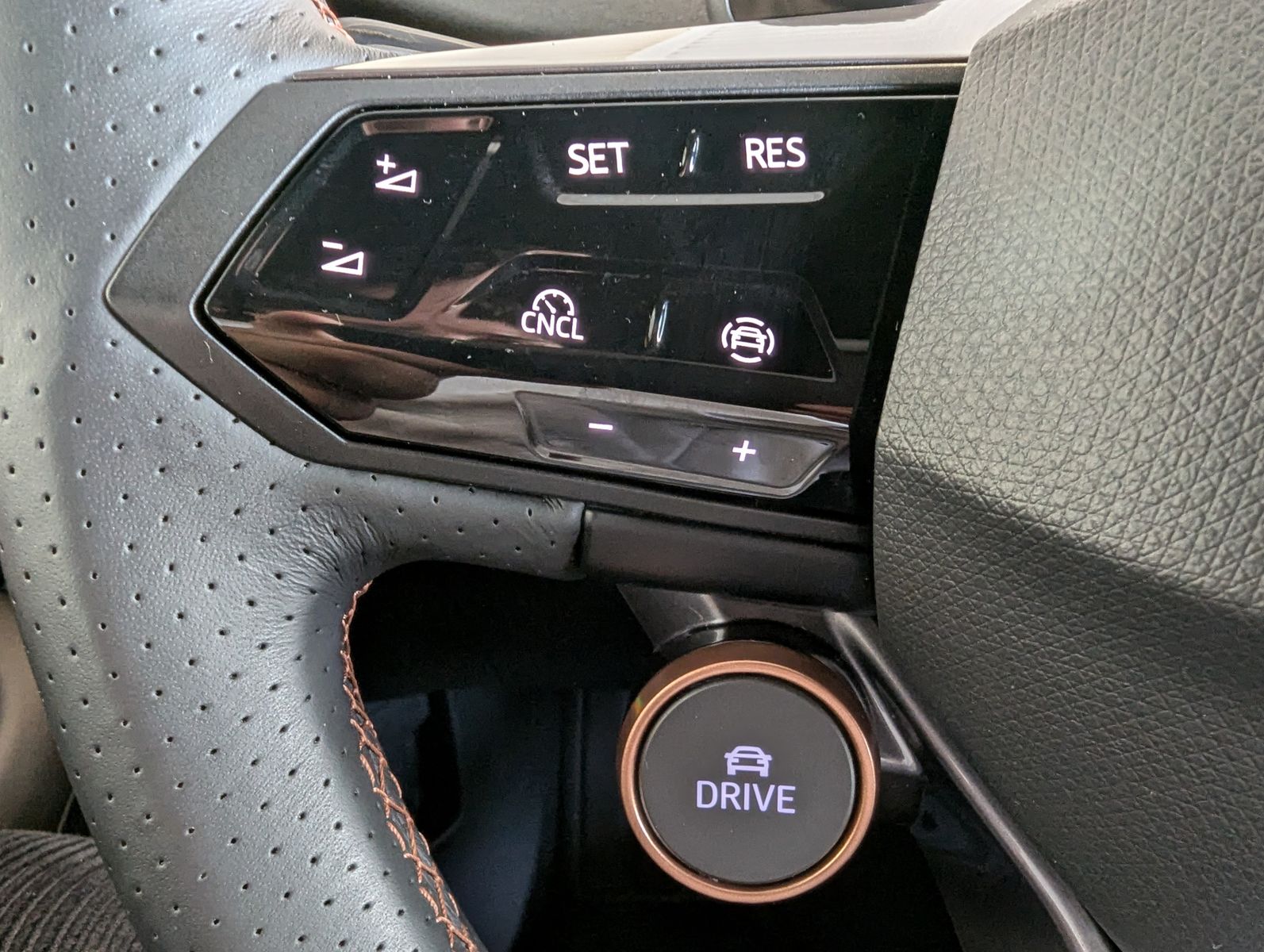 CUPRA Tavascan 210 kW Endura Drive-Pack 82kwh Navi-15" - Image 22