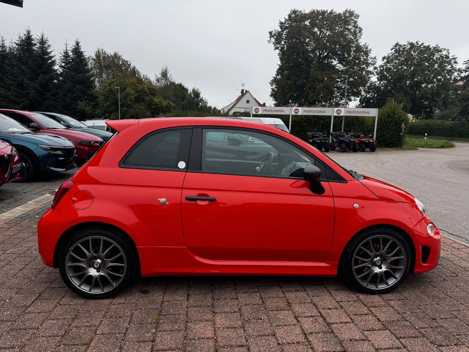Fahrzeugabbildung Abarth 595 TURISMO 1.4 T-JET 165PS NAVI KLIMA