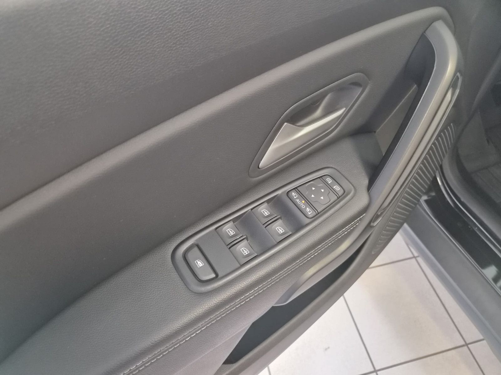 Fahrzeugabbildung Dacia Duster II Journey / NAVI / KAMERA / SCHECKHEFT