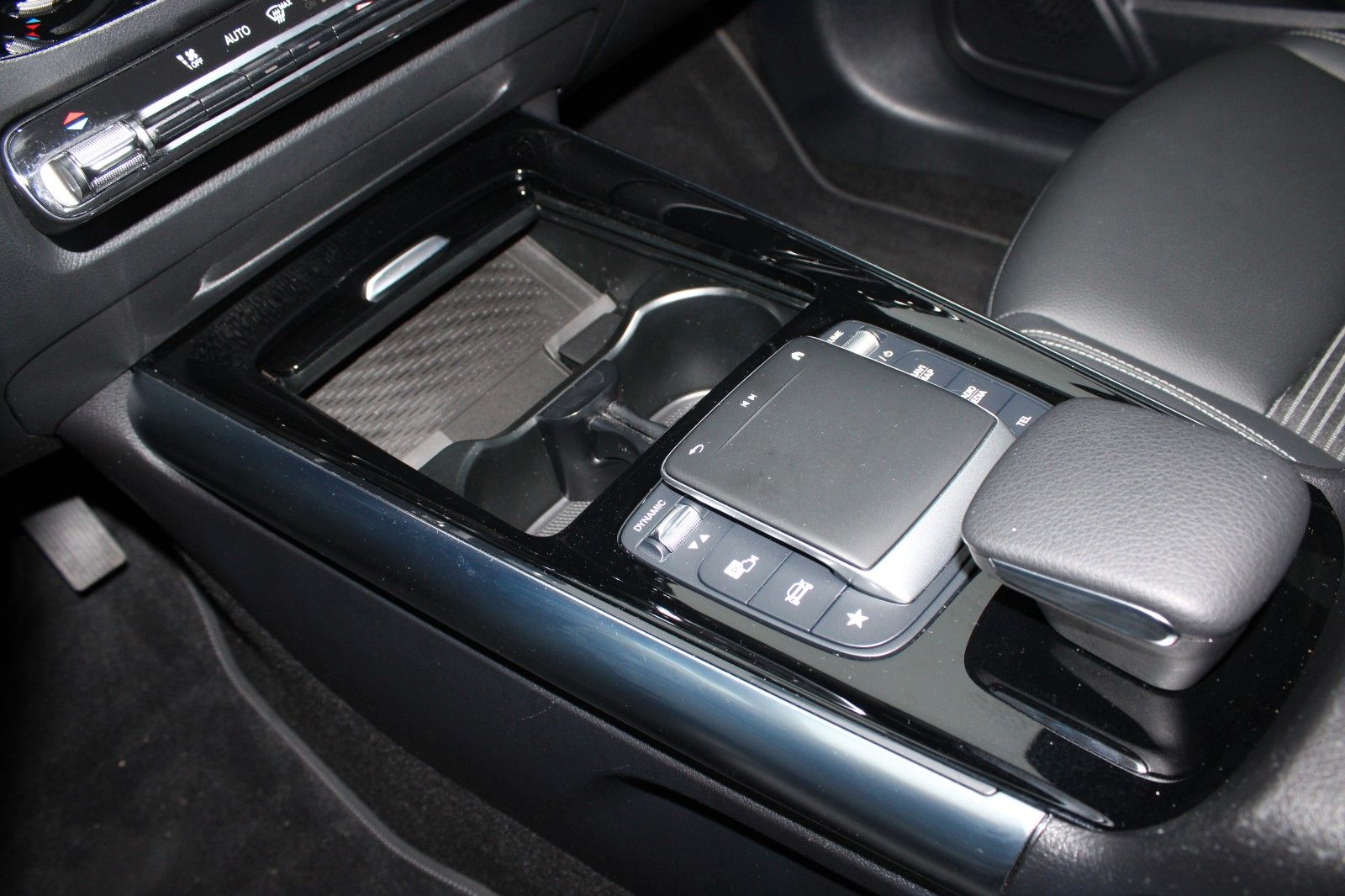 Mercedes-Benz B180 Progressive DCT LED+RFK+NAVI+SPURH.+DAB+GRA foto 15