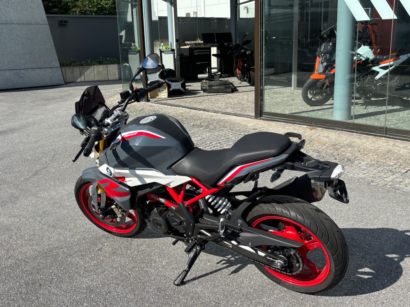 Fahrzeugabbildung BMW G 310 R Style Sport
