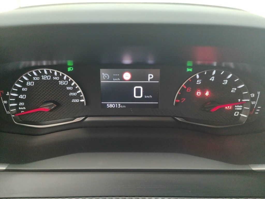 Fahrzeugabbildung Peugeot 208 Style 1.2T LED/NAVI/PDC/ALU/TEMPOMAT