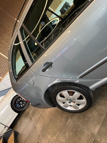 Skoda Fabia Combi Elegance Aut. *KLIMA*SHZ*TÜV*