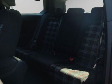 Volkswagen Golf - 12