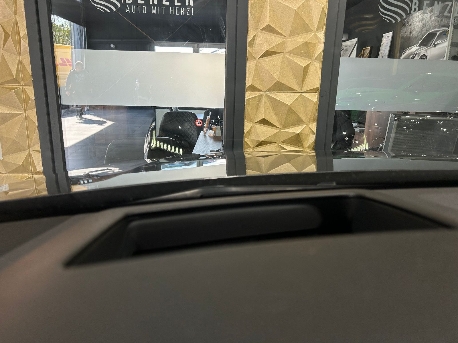 Fahrzeugabbildung Audi Q7 50 TDI quattro/S-LINE/HEAD-UP/COMPETITION/NAV