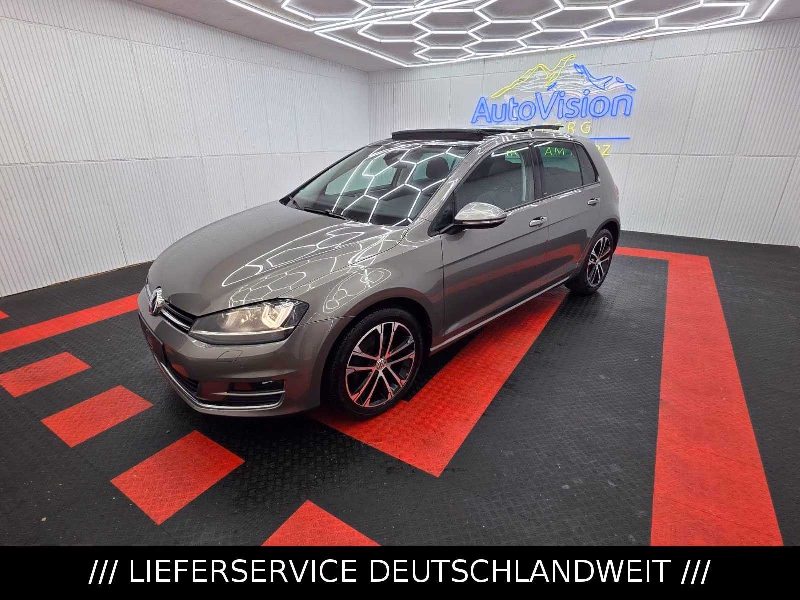 Volkswagen Golf VII Lim. Allstar Pano Automatik LED 1 Hand