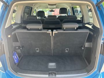 Fahrzeugabbildung Volkswagen Touran 2.0 TDI Highline 7 Sitze LED
