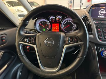 Opel Zafira C Tourer *FlexRide*Navi*Pano*AHK*