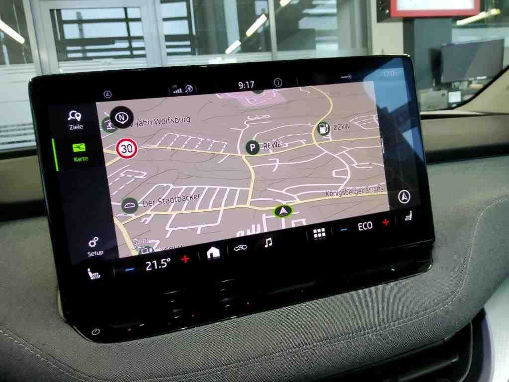 Fahrzeugabbildung SKODA Enyaq 60 Loft LED AHK  Navi ACC RFK WP SH
