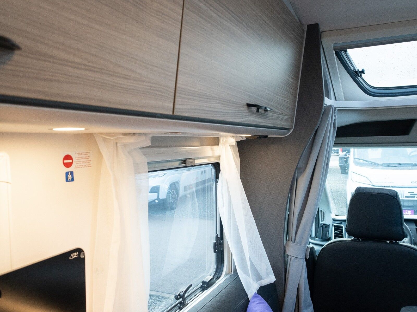 Fahrzeugabbildung Etrusco V Ford 6.8 SCF Complete Selection! Dieselheizung