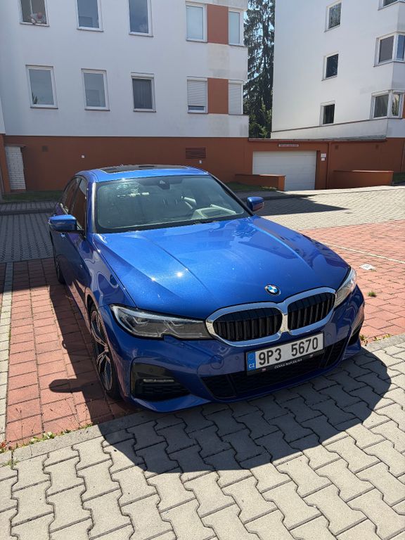 Image of BMW 330