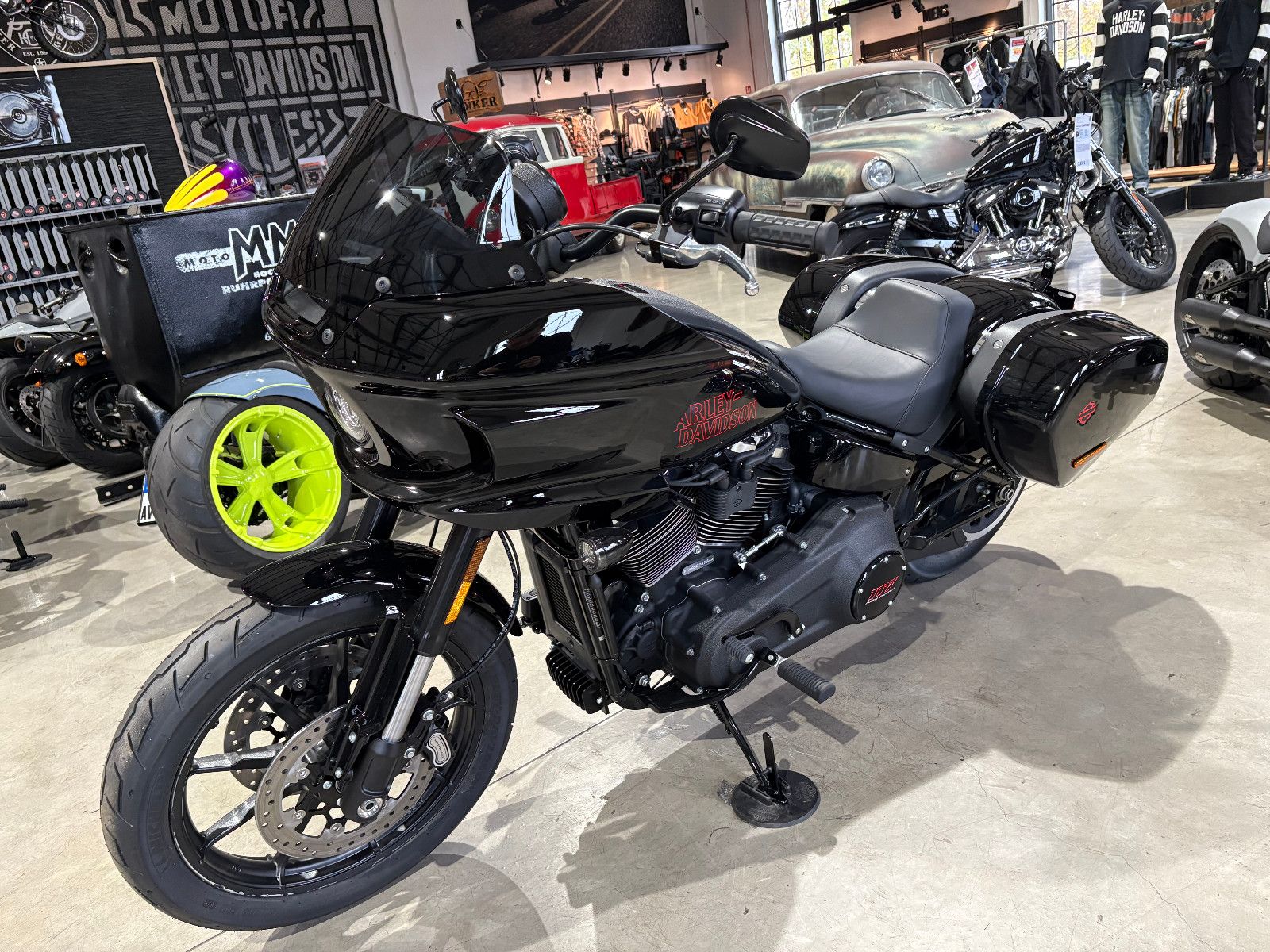 Fahrzeugabbildung Harley-Davidson FXLRST Low Rider ST 117cui High Output