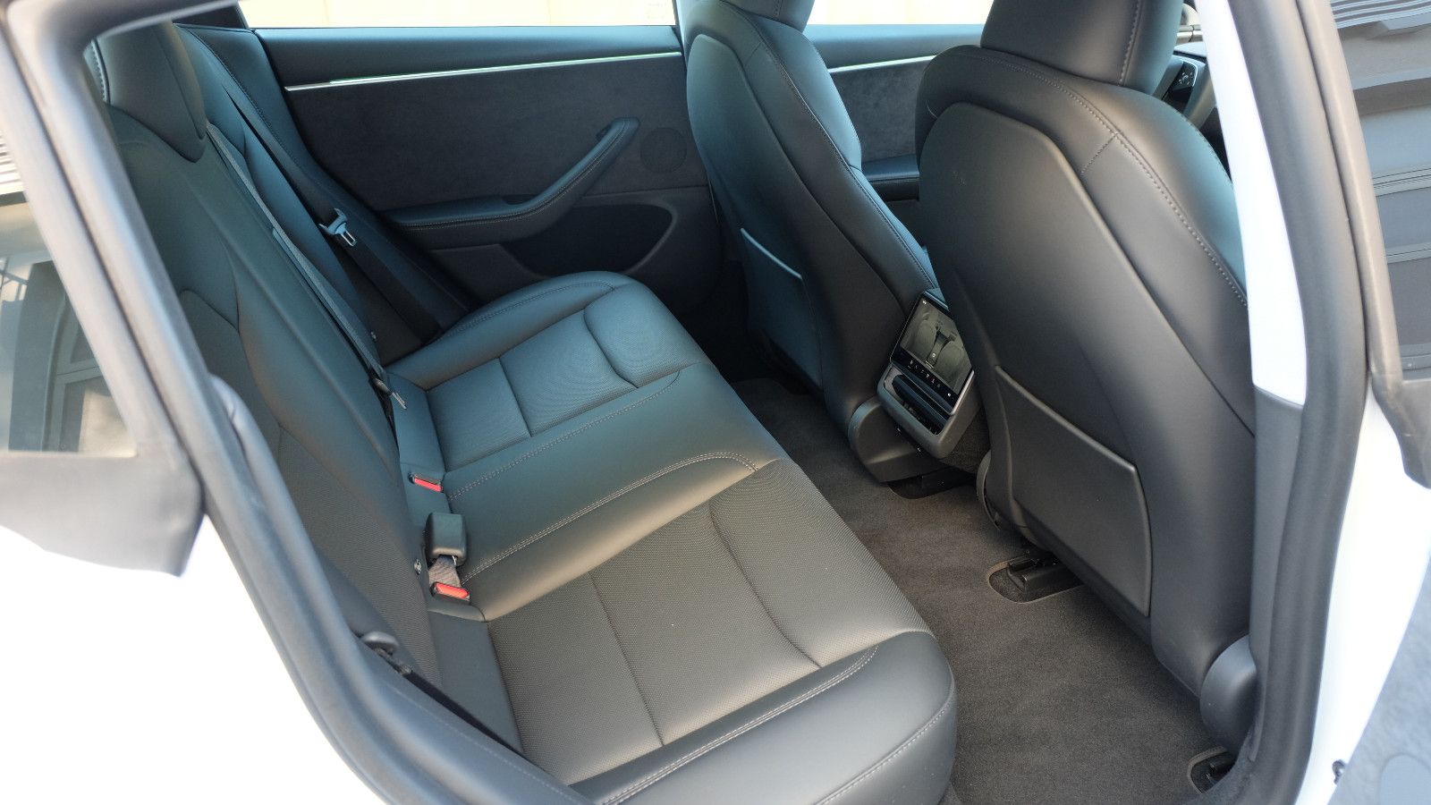 Tesla Model 3 Long Range Dual Motor AWD HIGHLAND AHK foto 15