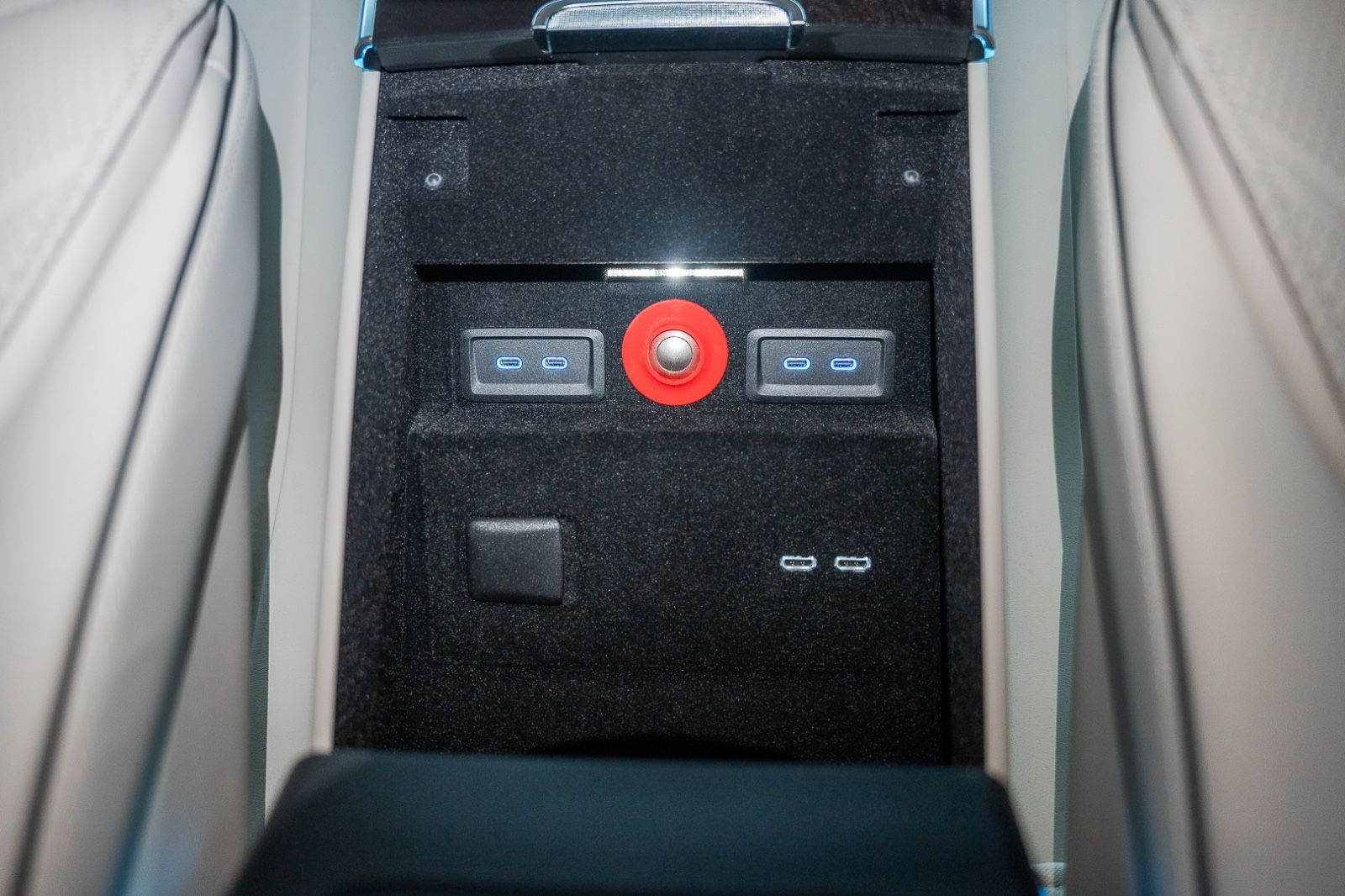 Fahrzeugabbildung Mercedes-Benz S 680 4M GUARD Armored VR10 FULL STOCK 2025