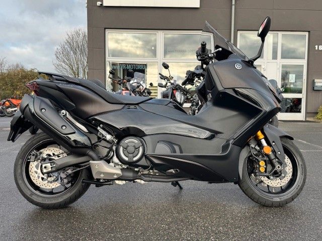 Yamaha TMAX 560  TECHMAX